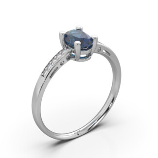 Złoty pierścionek z szafirem i diamentami